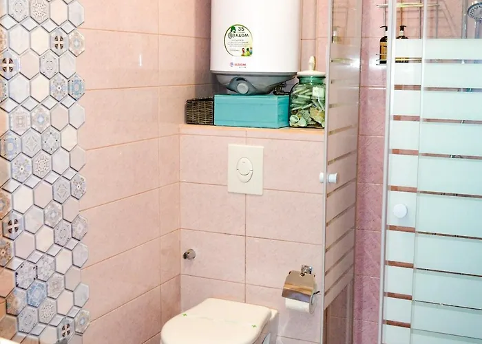 Location !!free Parking!! 