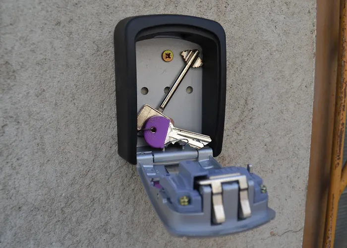 Apartment Location !!free Parking!! 